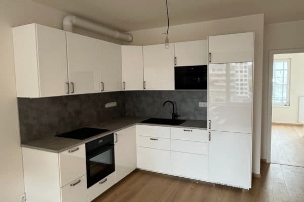 Prenájom bytu 2-izbový 46 m², Poděbradská, Praha Prenájom bytu 2-izbový 46 m², Poděbradská, Praha