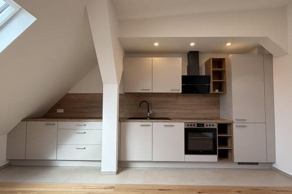 Prenájom bytu 3-izbový 75 m², Ebersstraße 58, Berlin, Berlín Prenájom bytu 3-izbový 75 m², Ebersstraße 58, Berlin, Berlín