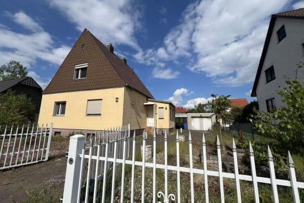 Predaj domu 132 m², pozemek 900 m², Gehlberger Str. 28,, Berlin Predaj domu 132 m², pozemek 900 m², Gehlberger Str. 28,, Berlin