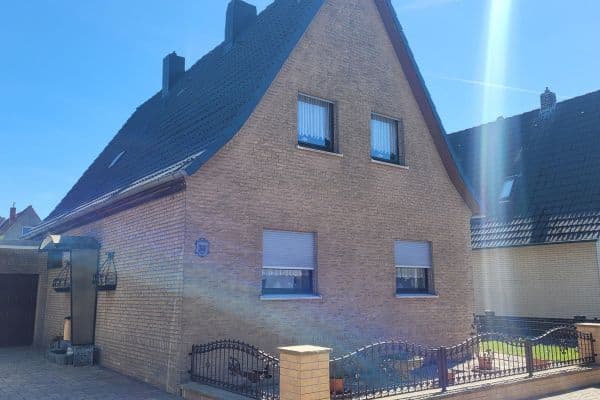 Predaj domu 112 m², pozemek 475 m², Celle, Dolné Sasko Predaj domu 112 m², pozemek 475 m², Celle, Dolné Sasko