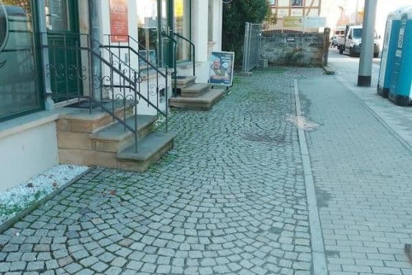 Prenájom bytu 4-izbový 86 m², Österreicher Str. 44, Dresden, Sasko Prenájom bytu 4-izbový 86 m², Österreicher Str. 44, Dresden, Sasko