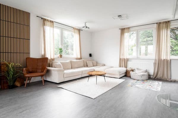 Predaj bytu 4-izbový 136 m², Pforzheim, Bádensko-Wurttembersko Predaj bytu 4-izbový 136 m², Pforzheim, Bádensko-Wurttembersko