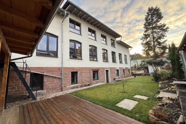 Predaj domu 189 m², pozemek 519 m², Wegelnburgstraße 54, Ludwigshafen Predaj domu 189 m², pozemek 519 m², Wegelnburgstraße 54, Ludwigshafen