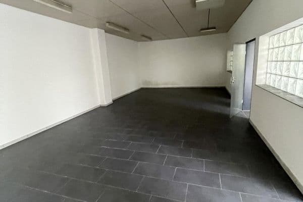 Prenájom kancelárie 150 m², Im Gewerbepark 1, Hunderdorf, Bavorsko Prenájom kancelárie 150 m², Im Gewerbepark 1, Hunderdorf, Bavorsko