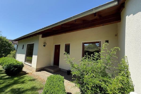 Predaj domu 180 m², pozemek 1.660 m², Sulzbach-Rosenberg Predaj domu 180 m², pozemek 1.660 m², Sulzbach-Rosenberg