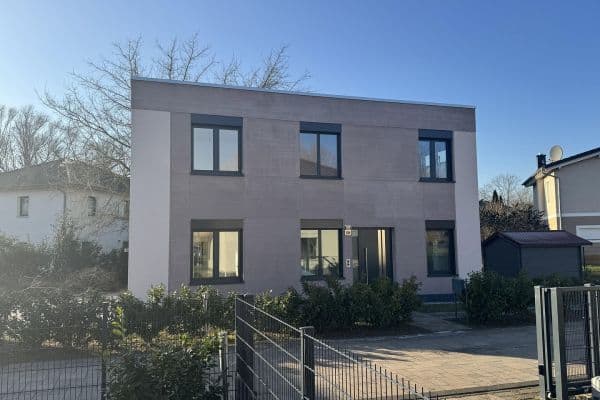 Prenájom domu 197 m², pozemek 485 m², Berlin, Berlín Prenájom domu 197 m², pozemek 485 m², Berlin, Berlín