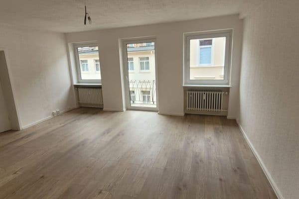 Prenájom bytu 5-izbový 112 m², Neumärker Straße 7, Helmstedt, Dolné Sasko Prenájom bytu 5-izbový 112 m², Neumärker Straße 7, Helmstedt, Dolné Sasko