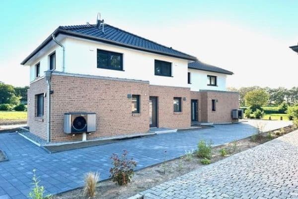 Predaj domu 133 m², pozemek 460 m², Wischhof 9 b, Düdenbüttel Predaj domu 133 m², pozemek 460 m², Wischhof 9 b, Düdenbüttel