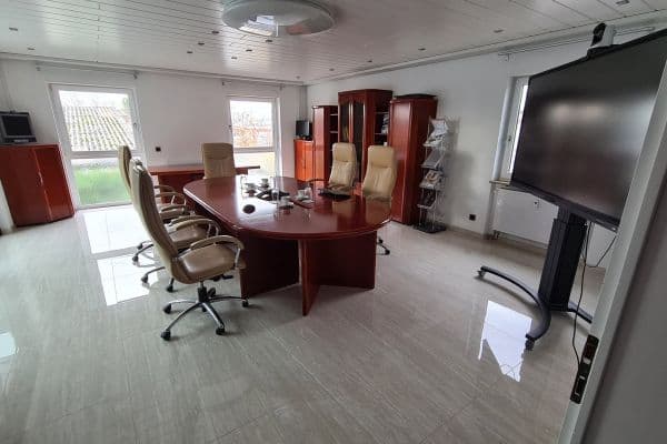 Prenájom kancelárie 50 m², Carl-Zeiss-Str. 5, Frankenthal Prenájom kancelárie 50 m², Carl-Zeiss-Str. 5, Frankenthal