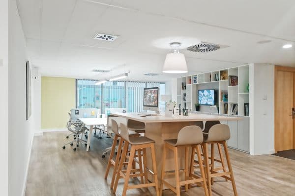 Prenájom kancelárie 30 m², Rybná, Prenájom kancelárie 30 m², Rybná,