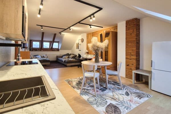Prenájom bytu 2-izbový 67 m², Stropkovská, Košice - mestská časť Západ Prenájom bytu 2-izbový 67 m², Stropkovská, Košice - mestská časť Západ