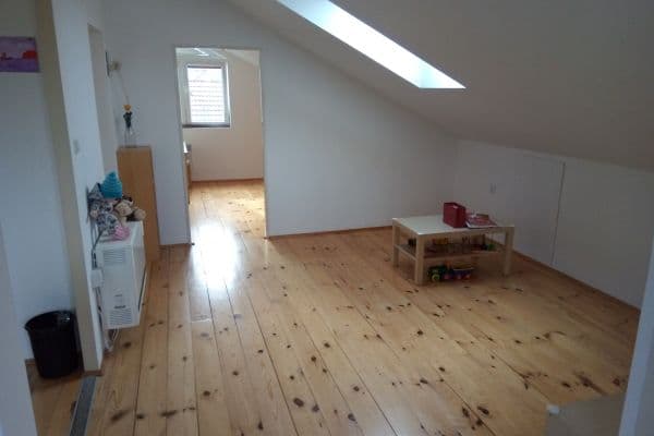 Prenájom bytu 3-izbový 75 m², U Bažantnice, Praha Prenájom bytu 3-izbový 75 m², U Bažantnice, Praha