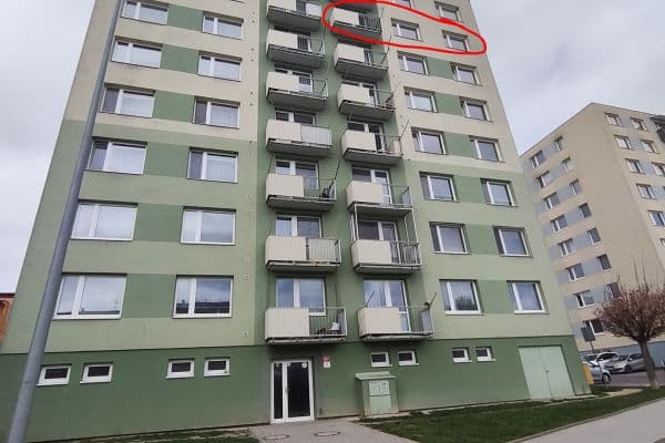 Prenájom bytu 3-izbový 75 m², Krylova, Znojmo Prenájom bytu 3-izbový 75 m², Krylova, Znojmo