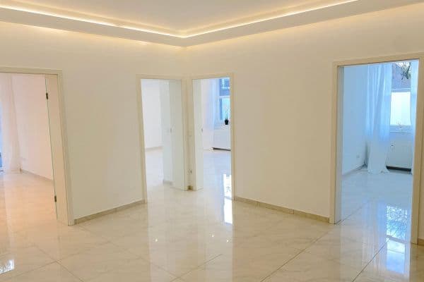 Prenájom bytu 3-izbový 105 m², Enger Prenájom bytu 3-izbový 105 m², Enger