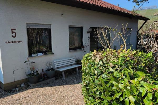 Prenájom bytu 2-izbový 52 m², Schlossbergstraße 5, Ilsfeld - Helfenberg Prenájom bytu 2-izbový 52 m², Schlossbergstraße 5, Ilsfeld - Helfenberg