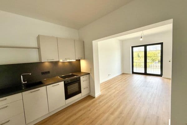 Prenájom bytu 2-izbový 56 m², Zeißstr. 44, Hannover, Dolné Sasko Prenájom bytu 2-izbový 56 m², Zeißstr. 44, Hannover, Dolné Sasko
