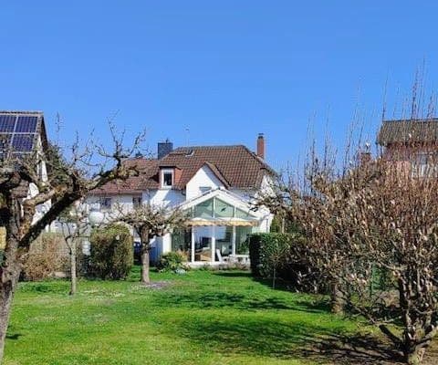 Predaj domu 130 m², pozemek 673 m², Schwalbach Predaj domu 130 m², pozemek 673 m², Schwalbach