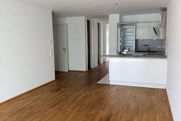 Prenájom bytu 2-izbový 66 m², Frankfurt Prenájom bytu 2-izbový 66 m², Frankfurt