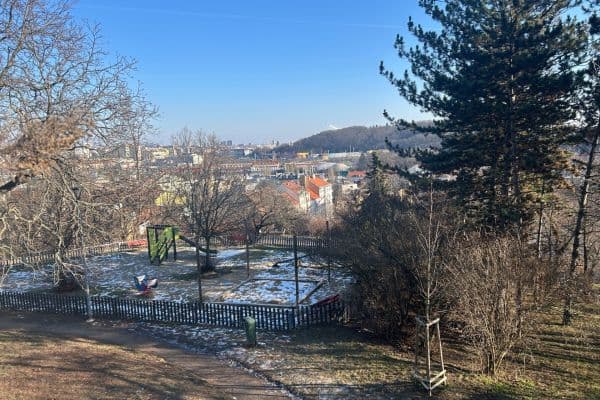 Prenájom bytu 3-izbový 121 m², Družstevní ochoz, Praha Prenájom bytu 3-izbový 121 m², Družstevní ochoz, Praha