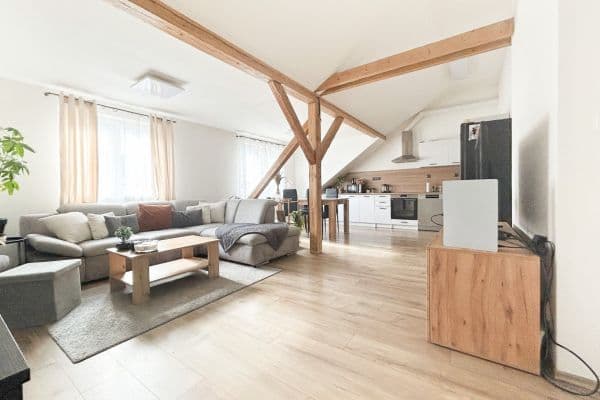 Prenájom bytu 2-izbový 60 m², Tyršova, Újezd Prenájom bytu 2-izbový 60 m², Tyršova, Újezd