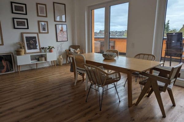 Prenájom bytu 4-izbový 110 m², Prinz-Ferdiand-Str. 142, Krefeld Prenájom bytu 4-izbový 110 m², Prinz-Ferdiand-Str. 142, Krefeld