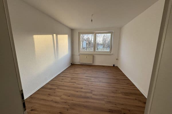 Prenájom bytu 3-izbový 60 m², Hauptstraße 8, Warlitz Prenájom bytu 3-izbový 60 m², Hauptstraße 8, Warlitz
