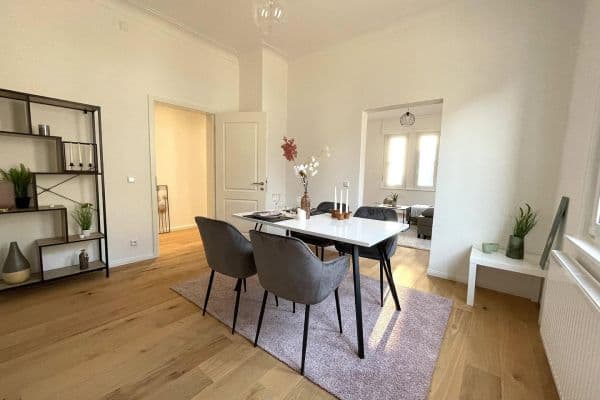 Prenájom bytu 4-izbový 90 m², Schillerstr. 44, Albstadt Prenájom bytu 4-izbový 90 m², Schillerstr. 44, Albstadt