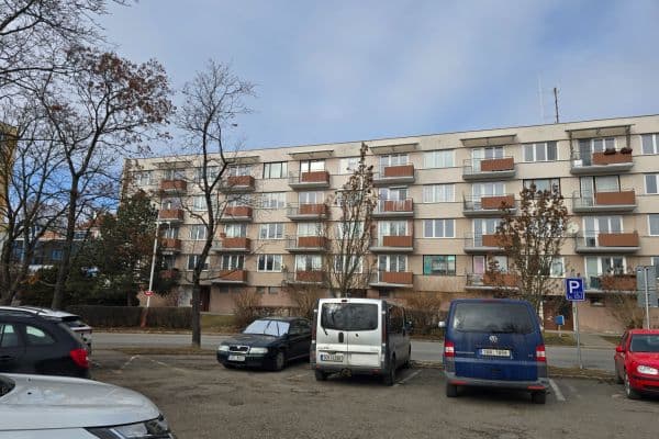 Predaj bytu 3-izbový 68 m², Špičák, Český Krumlov Predaj bytu 3-izbový 68 m², Špičák, Český Krumlov