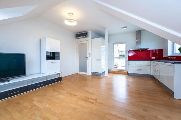 Predaj bytu 2-izbový 62 m², Bělocerkevská, Praha Predaj bytu 2-izbový 62 m², Bělocerkevská, Praha
