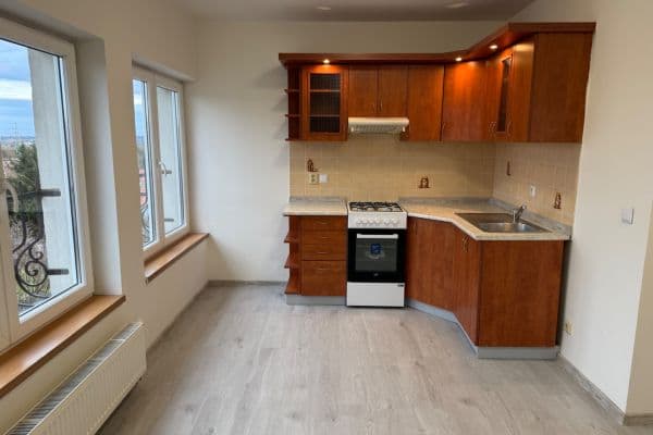 Prenájom bytu 2-izbový 67 m², Požárníků, Valdek Prenájom bytu 2-izbový 67 m², Požárníků, Valdek