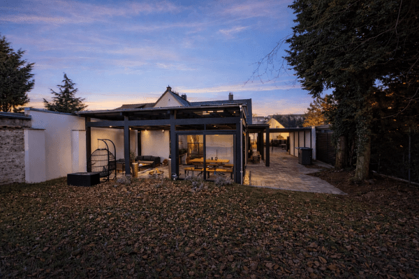 Predaj domu 180 m², pozemek 960 m², Herzenstraße 25, Leipzig Predaj domu 180 m², pozemek 960 m², Herzenstraße 25, Leipzig