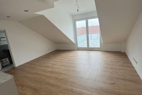 Prenájom bytu 1-izbový 35 m², Breitenweg 1 A, Römerberg Prenájom bytu 1-izbový 35 m², Breitenweg 1 A, Römerberg
