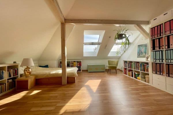 Prenájom bytu 3-izbový 105 m², Markkleeberg Prenájom bytu 3-izbový 105 m², Markkleeberg