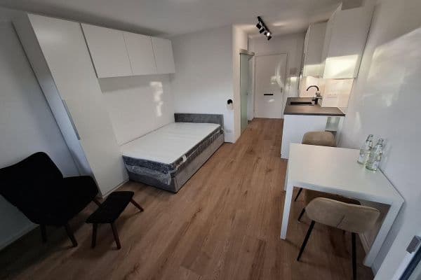 Prenájom bytu 1-izbový 30 m², Jakob-Hagenbucher Straße, München, Bavorsko Prenájom bytu 1-izbový 30 m², Jakob-Hagenbucher Straße, München, Bavorsko