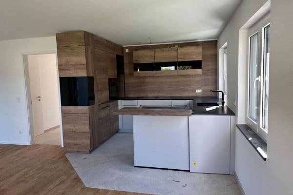 Predaj domu 175 m², pozemek 260 m², Brunnthal, Bavorsko Predaj domu 175 m², pozemek 260 m², Brunnthal, Bavorsko
