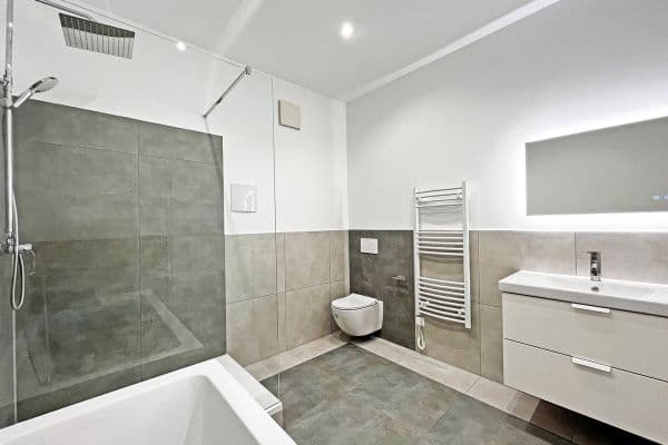 Prenájom bytu 4-izbový 97 m², Ilsfeld Prenájom bytu 4-izbový 97 m², Ilsfeld