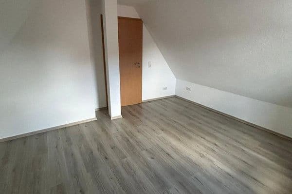 Prenájom bytu 2-izbový 65 m², Löhrstraße 3, Trossingen Prenájom bytu 2-izbový 65 m², Löhrstraße 3, Trossingen
