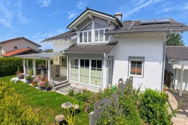 Predaj domu 218 m², pozemek 513 m², Bruckmühl, Bavorsko Predaj domu 218 m², pozemek 513 m², Bruckmühl, Bavorsko