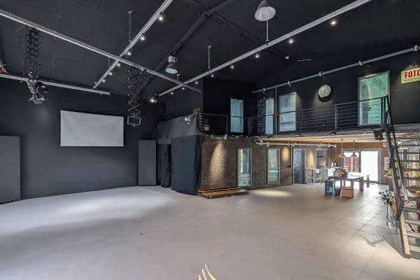 Prenájom nebytového priestoru 395 m², Daimlerstraße 14, Taunusstein, Hesensko Prenájom nebytového priestoru 395 m², Daimlerstraße 14, Taunusstein, Hesensko