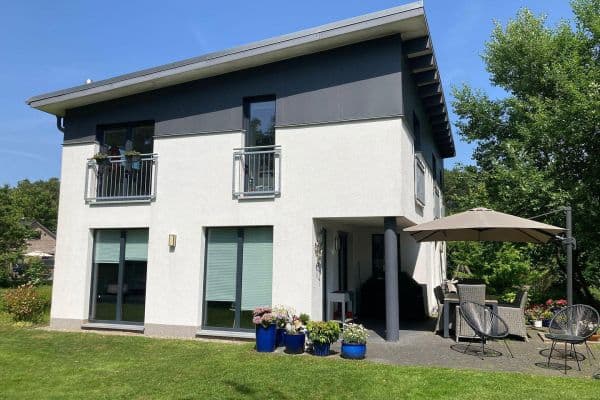 Predaj domu 164 m², pozemek 900 m², Buchholz Predaj domu 164 m², pozemek 900 m², Buchholz