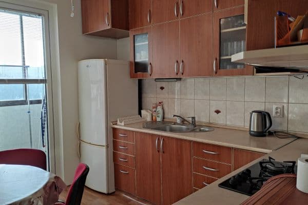 Prenájom bytu 4-izbový 84 m², Sedmokrásková, Bratislava Prenájom bytu 4-izbový 84 m², Sedmokrásková, Bratislava