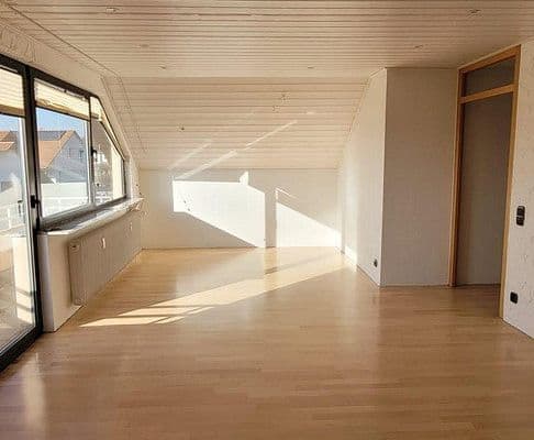 Prenájom bytu 3-izbový 79 m², Am Brücklesbach 39, Leutenbach Prenájom bytu 3-izbový 79 m², Am Brücklesbach 39, Leutenbach