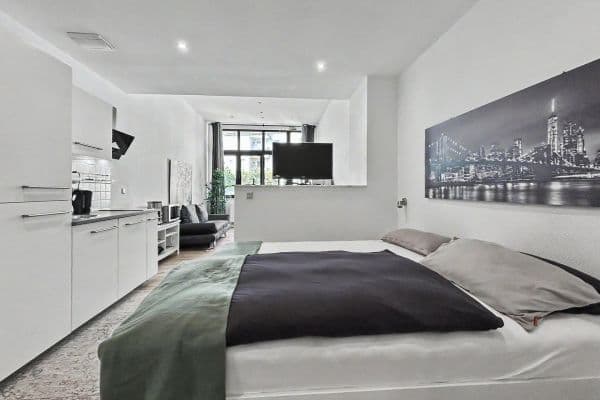 Prenájom bytu 1-izbový 38 m², Köln Prenájom bytu 1-izbový 38 m², Köln