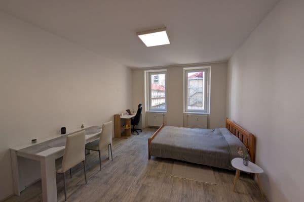 Prenájom bytu 1-izbový 32 m², Bratislavská, Brno Prenájom bytu 1-izbový 32 m², Bratislavská, Brno