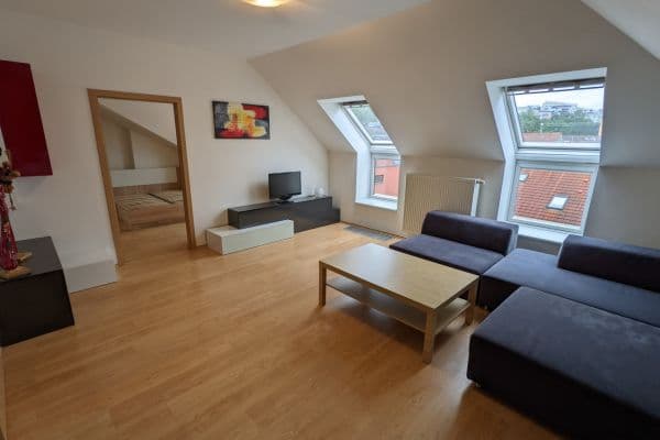 Prenájom bytu 2-izbový 62 m², Na Lávce, Praha Prenájom bytu 2-izbový 62 m², Na Lávce, Praha