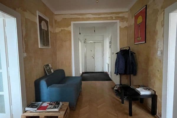 Prenájom kancelárie 40 m², Charlese de Gaulla, Praha Prenájom kancelárie 40 m², Charlese de Gaulla, Praha