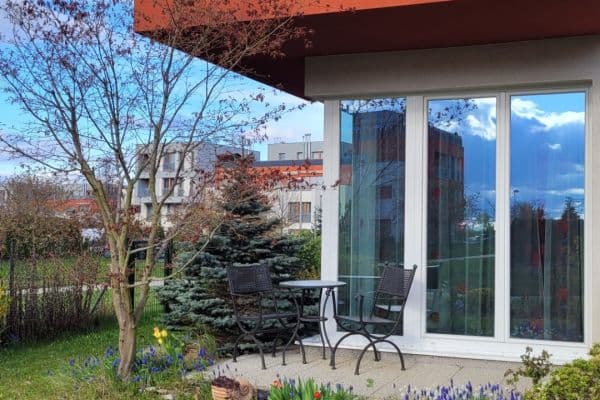 Prenájom bytu 2-izbový 63 m², Penízovková, Praha Prenájom bytu 2-izbový 63 m², Penízovková, Praha