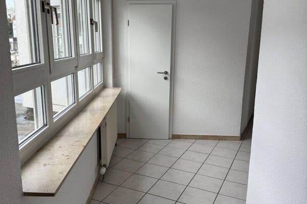 Prenájom bytu 3-izbový 84 m², Kirchardt, Bádensko-Wurttembersko Prenájom bytu 3-izbový 84 m², Kirchardt, Bádensko-Wurttembersko