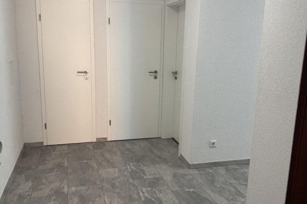 Prenájom bytu 3-izbový 75 m², Ittlingen Prenájom bytu 3-izbový 75 m², Ittlingen