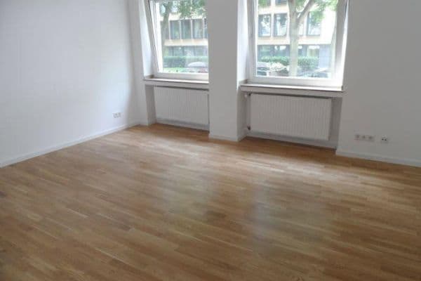 Prenájom bytu 2-izbový 53 m², Landhausstr., Stuttgart, Bádensko-Wurttembersko Prenájom bytu 2-izbový 53 m², Landhausstr., Stuttgart, Bádensko-Wurttembersko